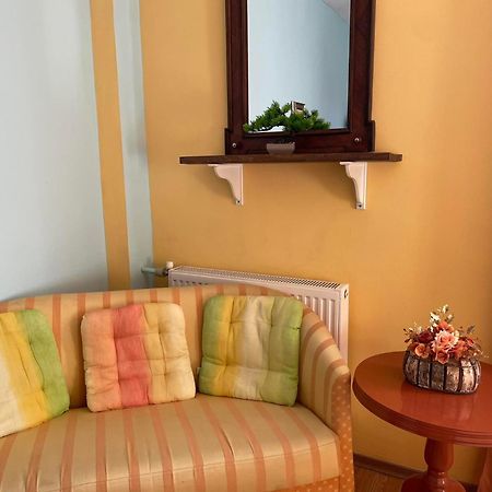 Guest House Misha Petrevene 外观 照片