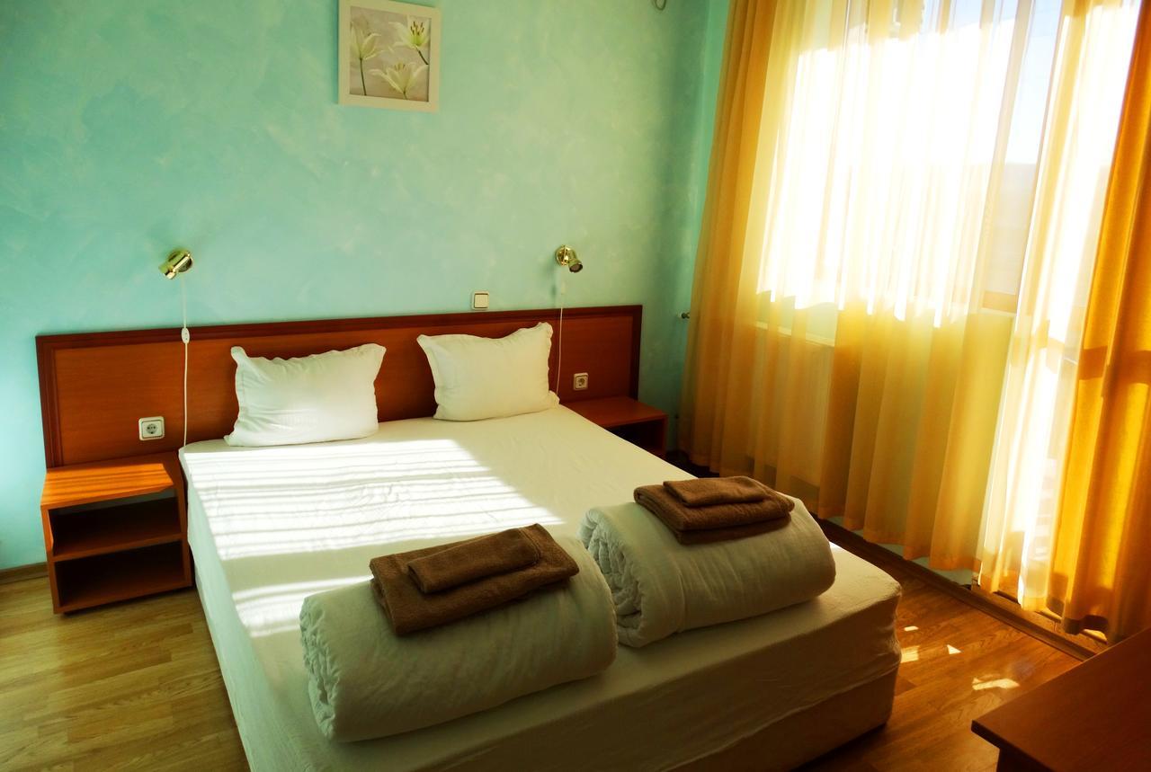 Guest House Misha Petrevene 外观 照片