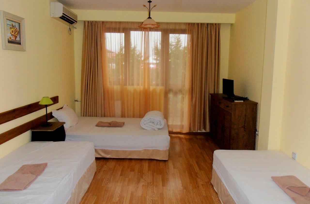 Guest House Misha Petrevene 外观 照片