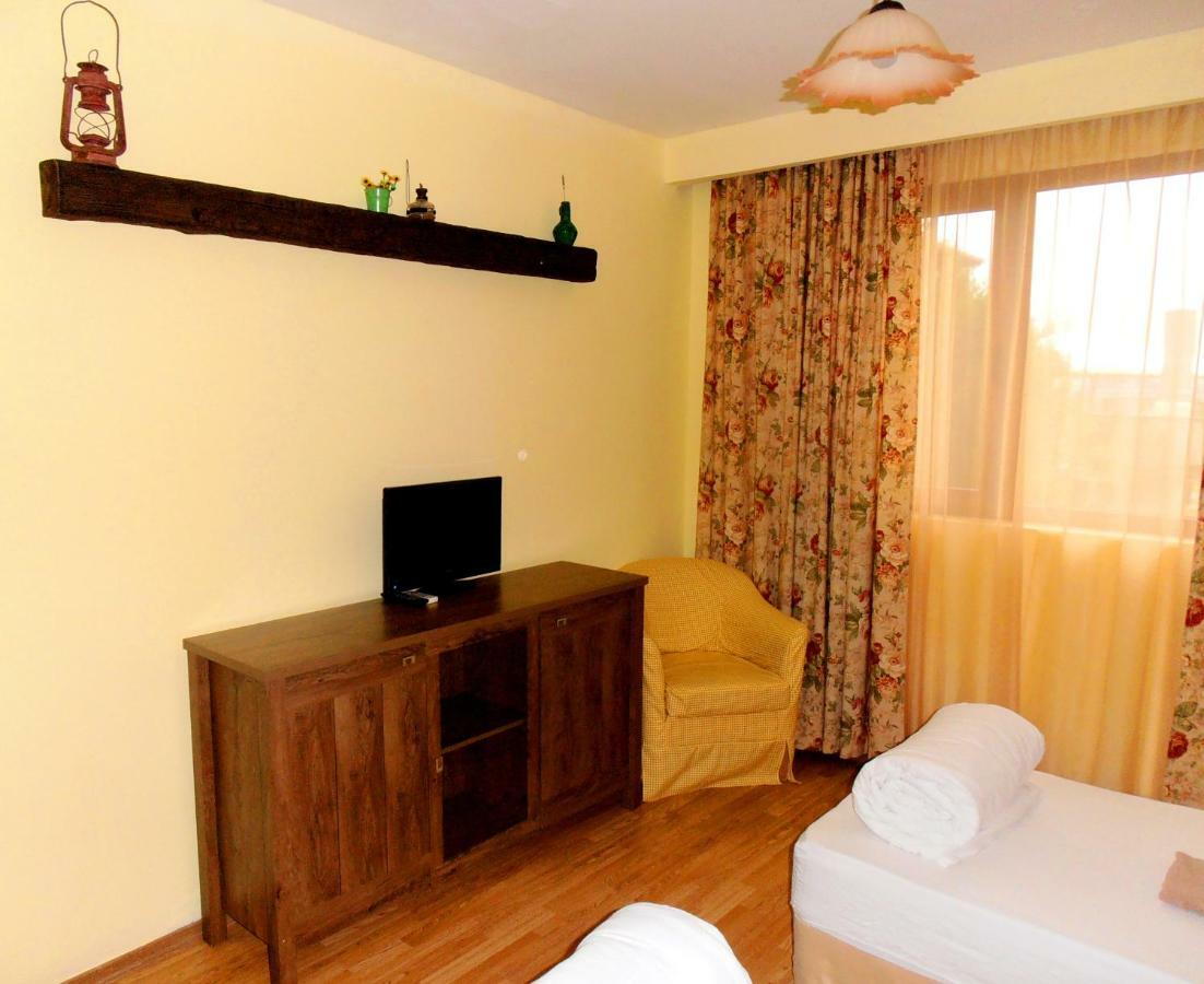 Guest House Misha Petrevene 外观 照片