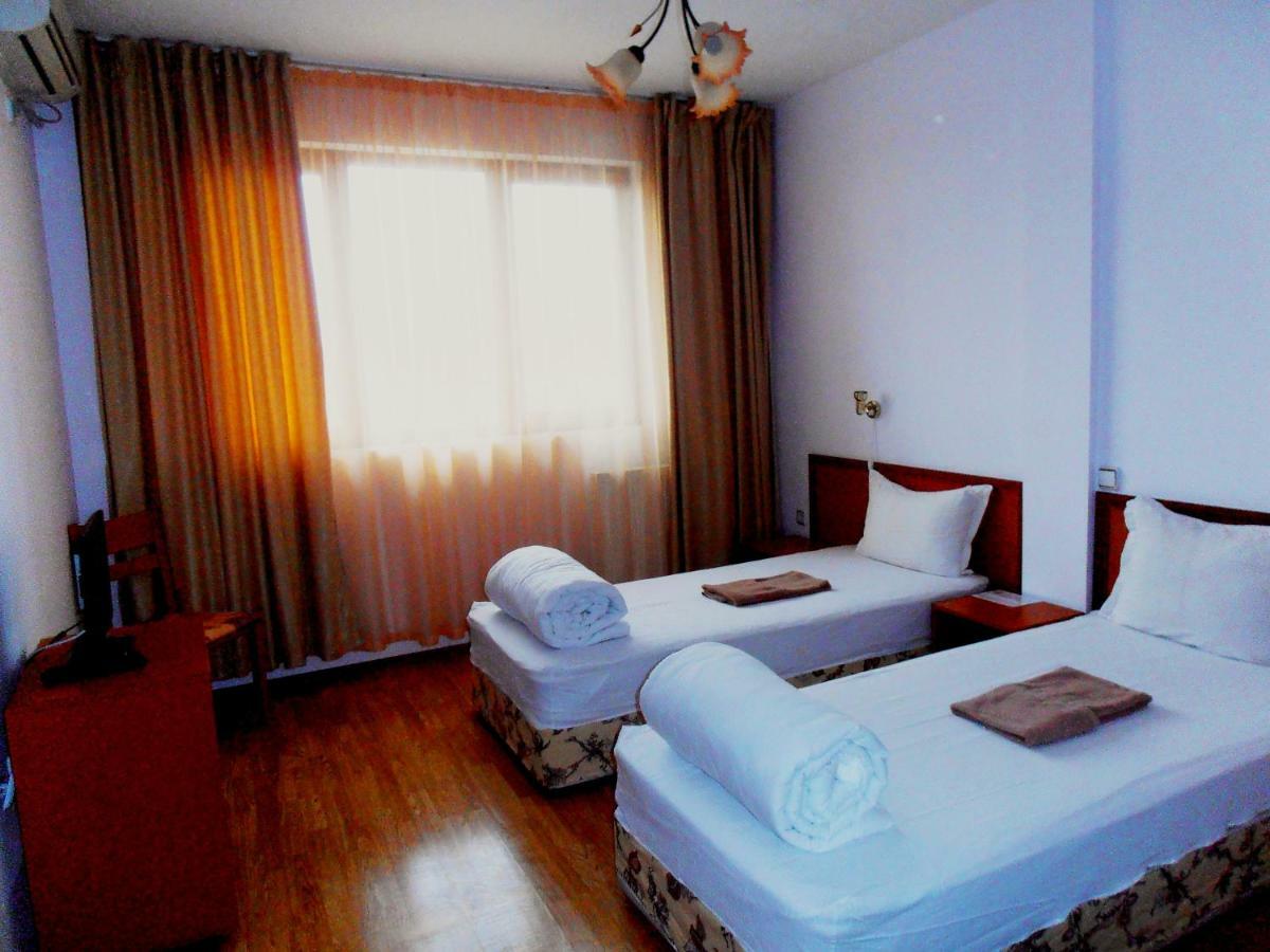 Guest House Misha Petrevene 外观 照片